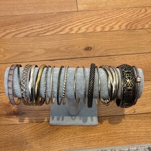 Elegant Gold and Black Bangle Bracelet Set